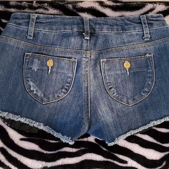 Denim sequins fringe shorts - Picture 5 of 9